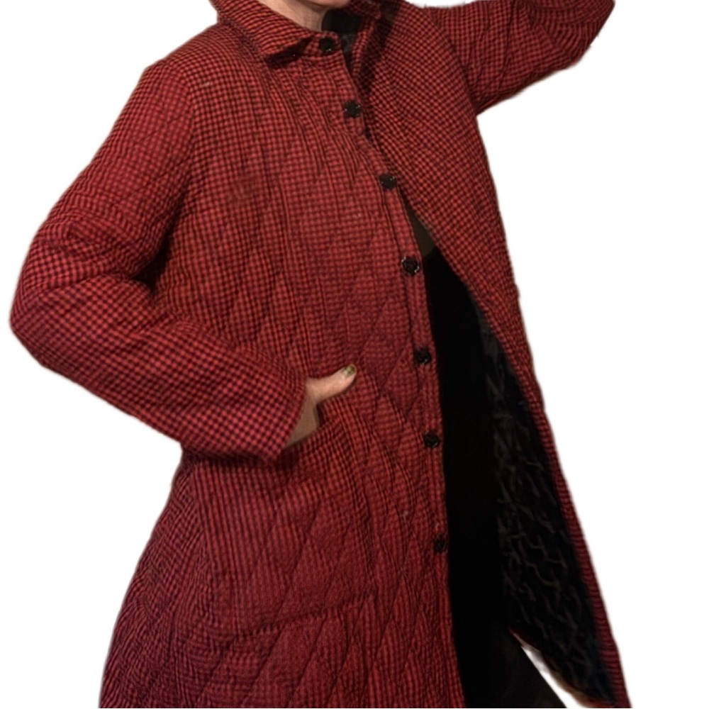 Vintage Sunbrose Women's long Quilted Red Coat Sz large front pockets lined Sz m